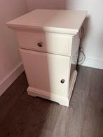 Ikea wit nachtkastje, Ophalen, Minder dan 45 cm, 55 tot 70 cm, Zo goed als nieuw