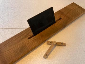 Nieuw gemaakte badplank van eikenhout beschikbaar voor biedingen