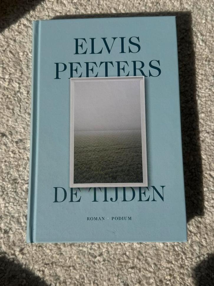 Elvis Peeters - De tijden, Boeken, Literatuur, Zo goed als nieuw, Ophalen of Verzenden