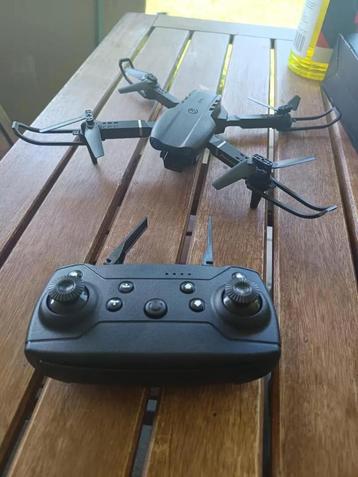 E99 Dual Camera Drone – Makkelijk voor Beginners – 2 accus! beschikbaar voor biedingen