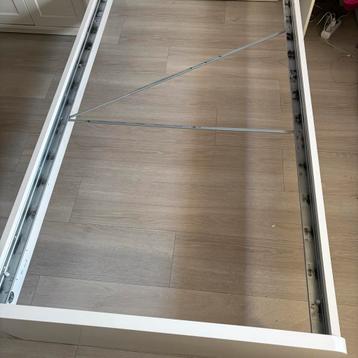 Wit bedframe 90x120, met lattenbodem en evt. matras! - afbeelding 2