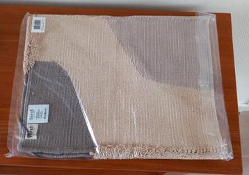  Firm Living placemats  100% katoen  beschikbaar voor biedingen