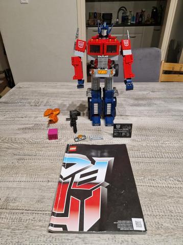 LEGO Icons Optimus Prime Transformers 2 in 1 Modelb 10302 beschikbaar voor biedingen