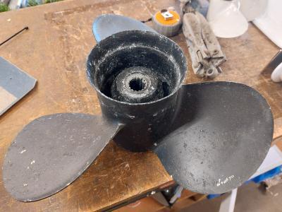 Schroef Mercruiser48-66450A4, Watersport en Boten, Bootonderdelen, Gebruikt