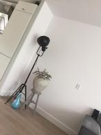 Zwarte gave industriële vloerlamp, Huis en Inrichting, Lampen | Vloerlampen, Ophalen, Zo goed als nieuw, Minder dan 100 cm