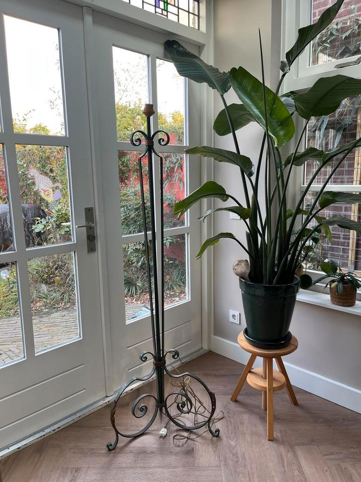 Antieke vloerlamp gietijzer, Antiek en Kunst, Antiek | Lampen, Ophalen