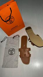 Hermes slippers bruin maat 39, Kleding | Dames, Ophalen of Verzenden, Nieuw, Bruin