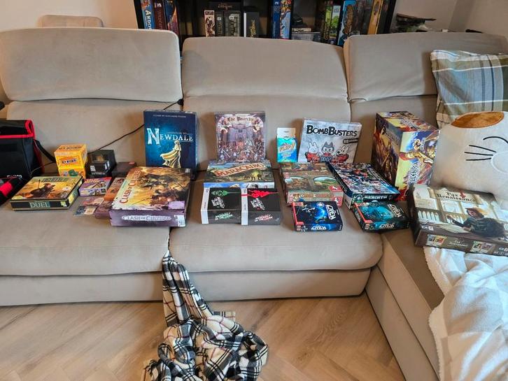 Shelf of shame verkoop, Hobby en Vrije tijd, Gezelschapsspellen | Bordspellen, Gebruikt, Ophalen of Verzenden