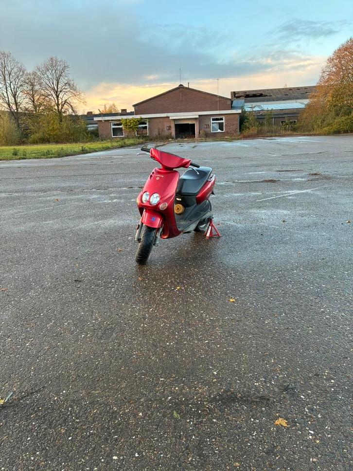 Yamaha neos 2t, Fietsen en Brommers, Scooters | Yamaha, Zo goed als nieuw, Neo's, Ophalen