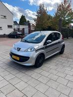 Peugeot 107 1.0 12V 3DR 2005 Grijs, Auto's, Peugeot, Voorwielaandrijving, Stof, 765 kg, 4 stoelen