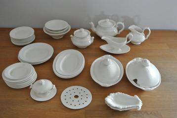 Petrus Regout Berlijn antiek kinderserviesje ca 1890 beschikbaar voor biedingen