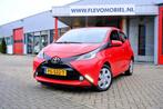 Toyota Aygo 1.0 VVT-i x-play 5-drs Airco|Cam|LEDdagrij, Auto's, Toyota, Voorwielaandrijving, Gebruikt, Euro 6, 4 stoelen