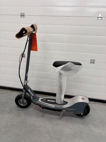 Luxe Elektrische step/scooter combi Razor E300 beschikbaar voor biedingen