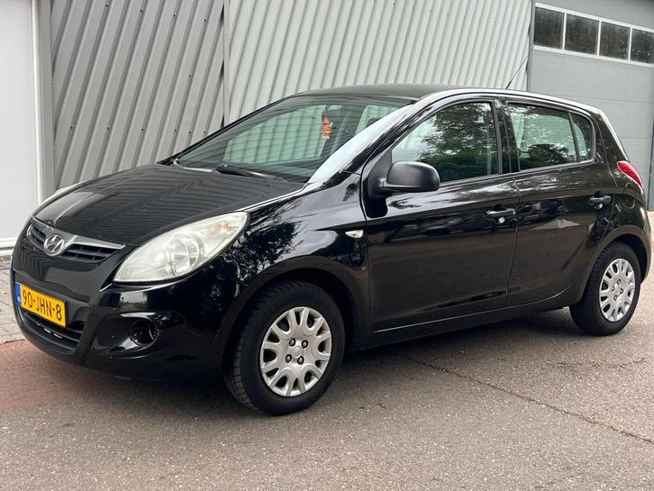 Hyundai I20 1.25 ActiveVersion, Auto's, Hyundai, Bedrijf, i20, Benzine, A, Hatchback, Handgeschakeld, Origineel Nederlands, Zwart