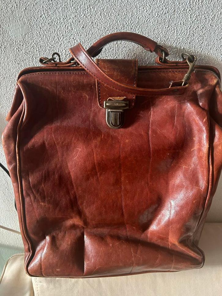 Bruine leren laptoptas - vintage look!, Sieraden, Tassen en Uiterlijk, Tassen | Damestassen, Gebruikt, Overige typen, Bruin, Ophalen of Verzenden