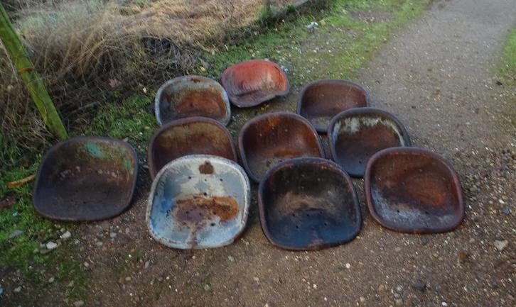 oude tractorzitting tractorzittingen, Antiek en Kunst, Curiosa en Brocante, Ophalen