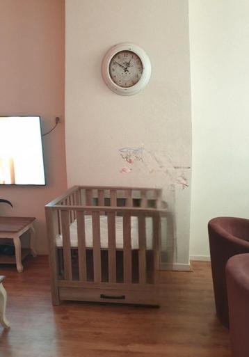 WTF Baby box + lade = al gedemonteerd makkelijk mee te nemen beschikbaar voor biedingen