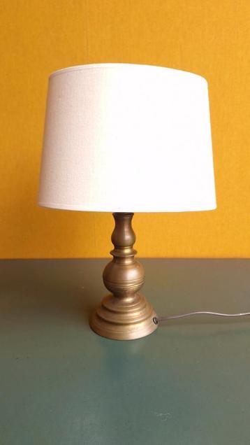 Vintage brocante tafellamp, schemerlamp, lamp koperen voet beschikbaar voor biedingen