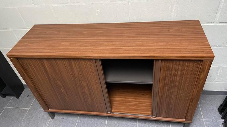 Vintage kast met roldeuren, Huis en Inrichting, Kasten | Dressoirs, Zo goed als nieuw, 100 tot 150 cm, 25 tot 50 cm, Met deur(en)