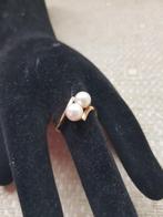14 krt geelgouden slagring met 2 cultivé parels, Nieuw, Ophalen of Verzenden, Kleiner dan 17, Dame