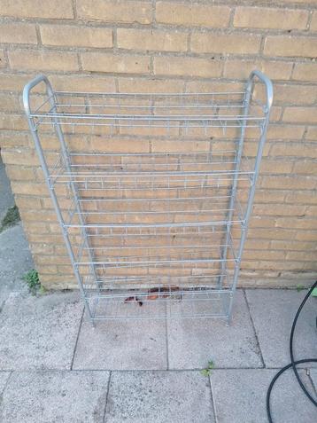 schoenenrek beschikbaar voor biedingen