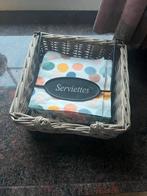 Leuke servettenhouder van riet, Huis en Inrichting, Keuken | Keukenbenodigdheden, Ophalen of Verzenden, Gebruikt