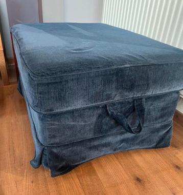 Ektorp hocker met NIEUWE velvet blauwe hoes 