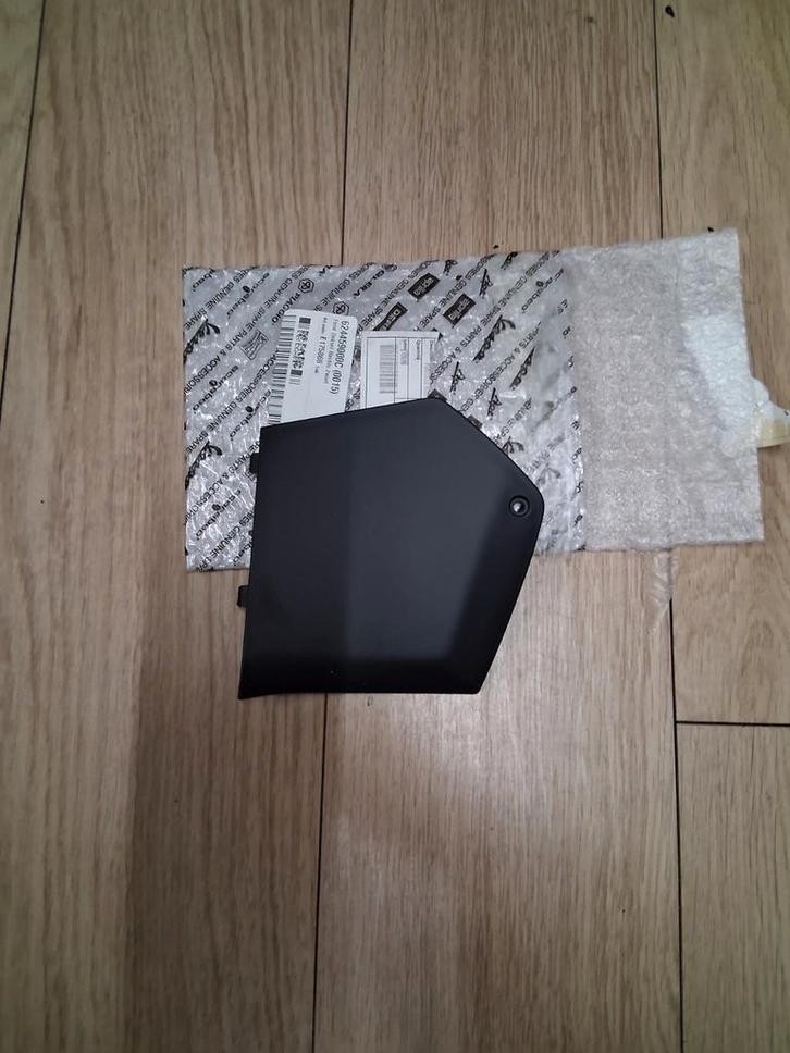 Piaggio mp3 zekering kap rechts nieuw mat zwart MP3, Motoren, Tuning en Styling, Ophalen of Verzenden