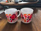 2 Vintage Knorr Arcopal Mokken Retro Design, Gebruikt, Keramiek, Ophalen of Verzenden, Overige stijlen