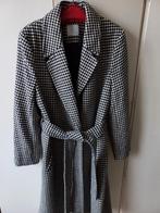 Damesjas Pied de Poule zwart/wit met ceintuur als sluiting, Ophalen of Verzenden, Zo goed als nieuw, Maat 42/44 (L), Zwart