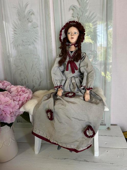 Antieke sofadoll zeer oud, Antiek en Kunst, Curiosa en Brocante, Ophalen of Verzenden