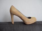 Sergio Rossi. Suède pumps. Beige. Mt. 38,5, Pumps, Sergio Rossi, Beige, Ophalen of Verzenden