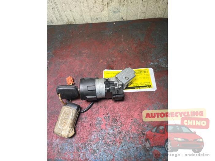 Kontaktslot + Sleutel van een Peugeot 308, Auto-onderdelen, Overige Auto-onderdelen, Peugeot, Gebruikt, 3 maanden garantie, Ophalen