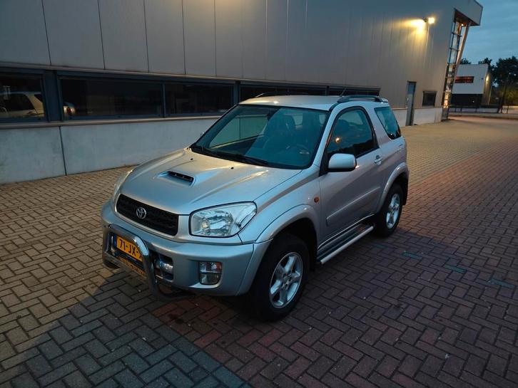 Unieke Toyota Rav4 2.0 I 3D 4WD 2002 Grijs verhoogt verbreed, Auto's, Toyota, Particulier, Rav4, 4x4, ABS, Airbags, Airconditioning
