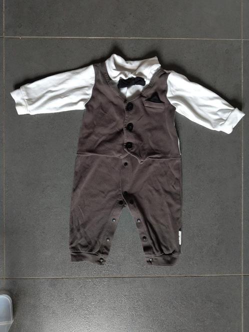 "Kostuum"/"smoking" voor baby, Kinderen en Baby's, Babykleding | Maat 74, Zo goed als nieuw, Jongetje of Meisje, Pakje, Ophalen of Verzenden