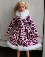 Barbie kleding nieuw - Lange winterjas bont luipaard roze, Ophalen of Verzenden, Nieuw, Barbie