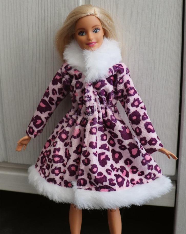 Barbie kleding nieuw - Lange winterjas bont luipaard roze, Kinderen en Baby's, Speelgoed | Poppen, Nieuw, Barbie, Ophalen of Verzenden