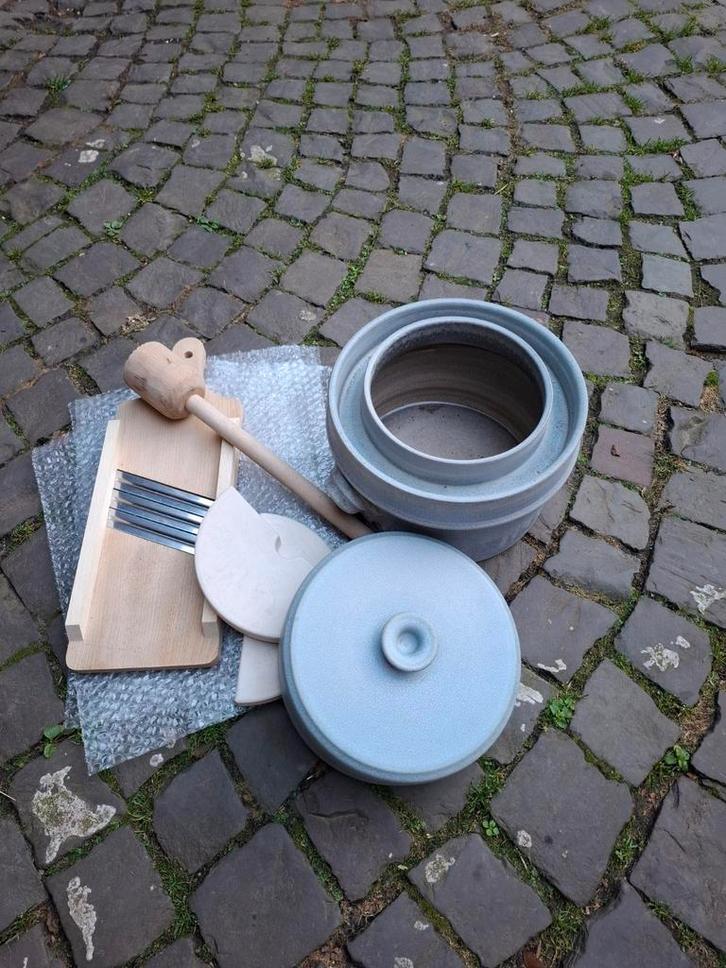 Steengoed handgemaakte zuurkoolpot, Huis en Inrichting, Keuken | Keukenbenodigdheden, Zo goed als nieuw, Ophalen