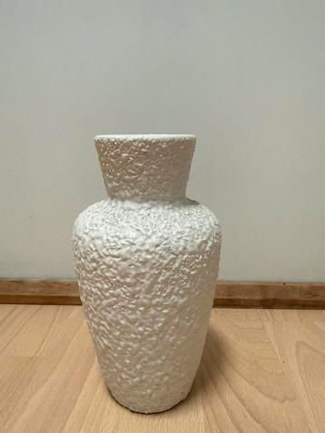 West Germany vaasje, wit, 18cm beschikbaar voor biedingen
