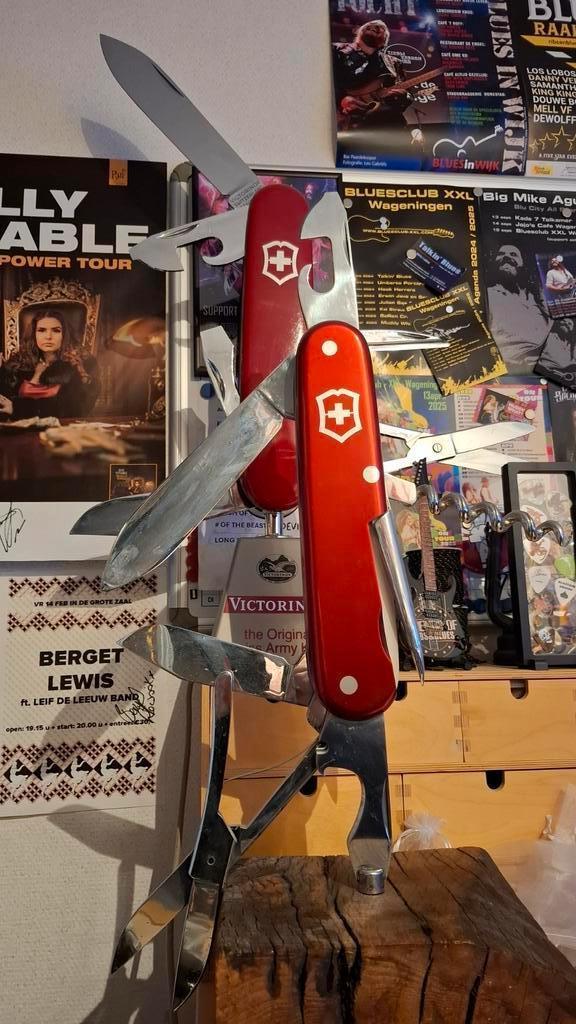 Victorinox Groot volmetaal display model, Verzamelen, Militaria | Algemeen, Landmacht, Duitsland, Ophalen