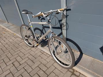 mountain bike beschikbaar voor biedingen