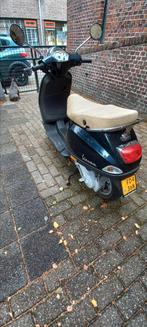 Vespa Scooter, Fietsen en Brommers, Scooters | Peugeot, Ophalen, Zo goed als nieuw, Benzine, Overige modellen