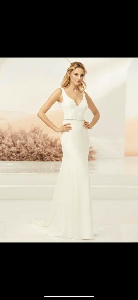 Trouwjurk gladde stof maat 36/38, Kleding | Dames, Trouwkleding en Trouwaccessoires, Zo goed als nieuw, Trouwjurk, Wit, Ophalen of Verzenden