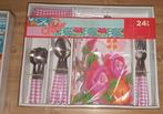 BESTEKSET roze | 4 persoons | +placemats +servetten NIEUW, Ophalen of Verzenden, Nieuw, Kunststof, Bestekset