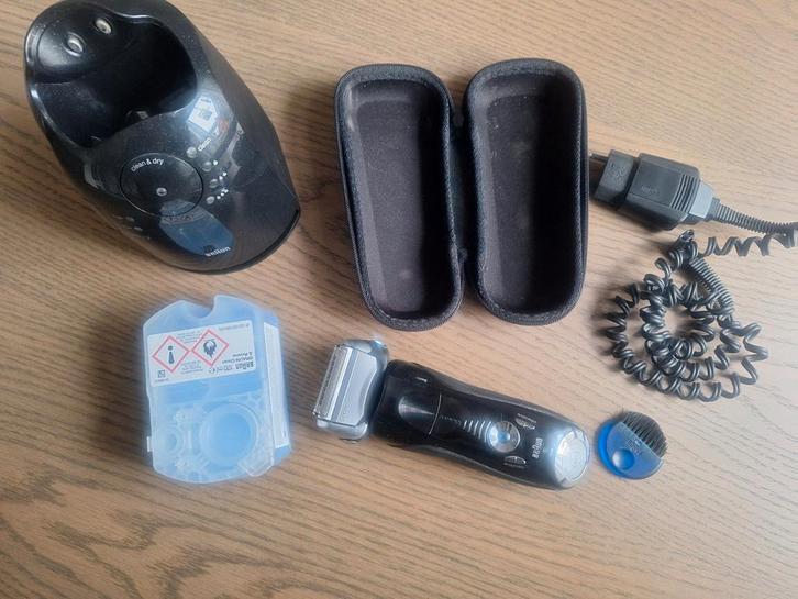Braun serie 7 scheerapparaat, Witgoed en Apparatuur, Persoonlijke-verzorgingsapparatuur, Gebruikt, Scheren en Epileren, Ophalen of Verzenden