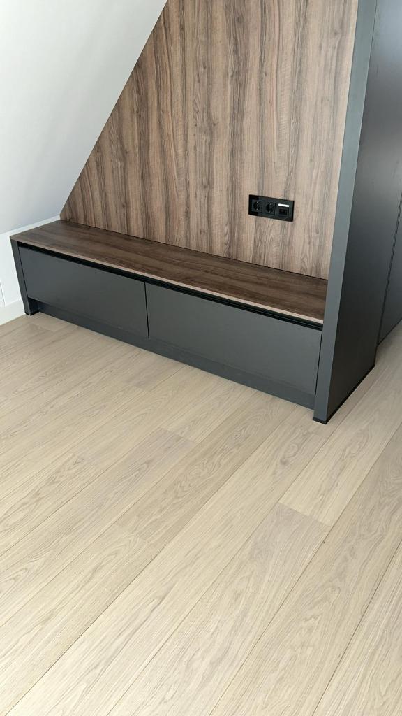 Aanbieding Eiken Multiplank 18 cm Breed - licht geolied, Diensten en Vakmensen, Vloerleggers en Parketteurs, Houten vloeren, Garantie