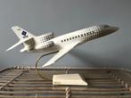 Dassault Falcon 900 privéjet Lost Boys, Ophalen, Zo goed als nieuw, Schaalmodel