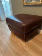 Voetenbank/Hocker mooi afgewerkt leder, Huis en Inrichting, Ophalen, 50 tot 75 cm, Leer, Zo goed als nieuw