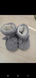 Slofjes (maat 24-25), Kinderen en Baby's, Babykleding | Schoentjes en Sokjes, Ophalen of Verzenden, Zo goed als nieuw, Jongetje of Meisje