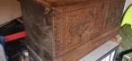 Oude dekenkist met houtsnijwerk eik., Antiek en Kunst, Antiek | Meubels | Kasten, Ophalen of Verzenden